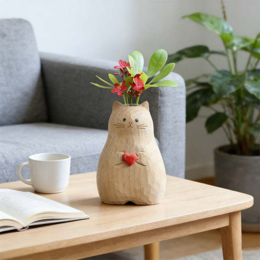 Chubby cat vase with heart