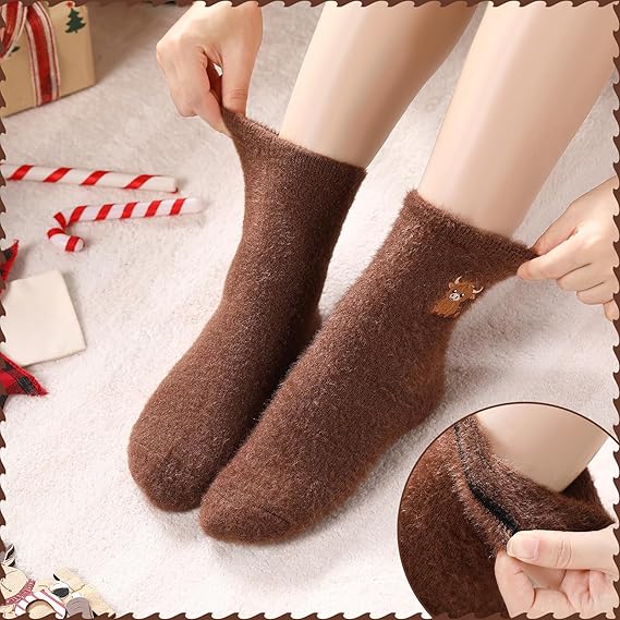 🔥 Niedliche, warme Plüschsocken für Damen mit gesticktem Hochlandrind-Motiv