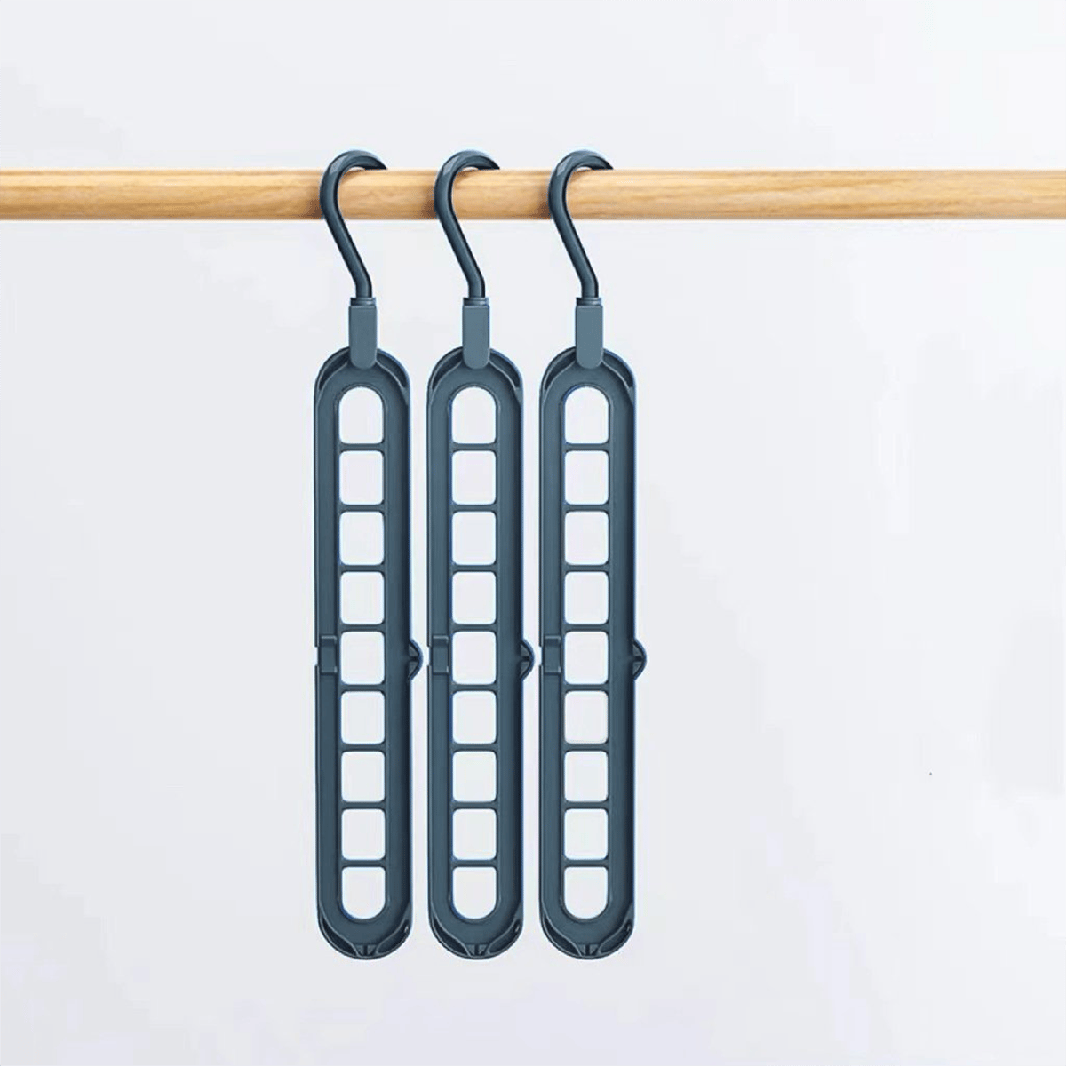 🔥👚 9-in-1 Smarter Kleiderbügel – Schaffen Sie 85 % mehr Platz in Ihrem Kleiderschrank!