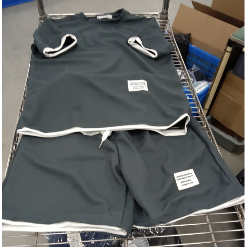 🎉 Limited-time 50% off! 👕 Men's Waffle Knit T-shirt and Shorts Set – Cool and comfortable fabric, loose fit design 💙