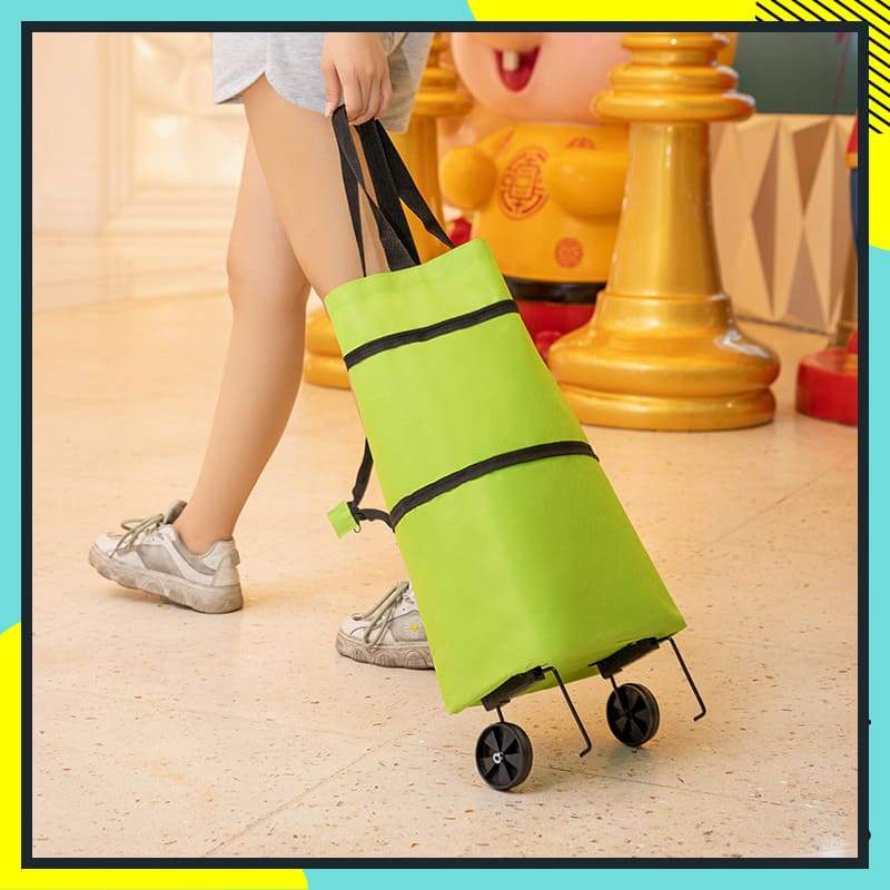 Foldable shopping bag on wheels